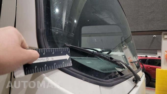 2019 Isuzu NPR HD Base Low Tilt - miniatura 19