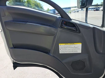 2019 Isuzu NPR HD Base Low Tilt - miniatura 9