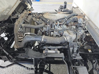 2019 Isuzu NPR HD Base Low Tilt - miniatura 14