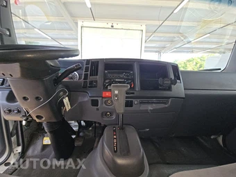 2019 Isuzu NPR HD Base Low Tilt - miniatura 11