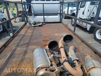 2019 Isuzu NPR HD Base Low Tilt – miniatura 15