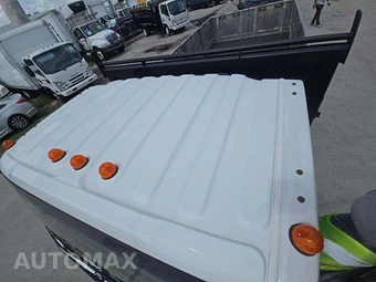 2019 Isuzu NPR HD Base Low Tilt - miniatura 9