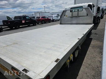 2019 Isuzu NPR HD Base Low Tilt – miniatura 4