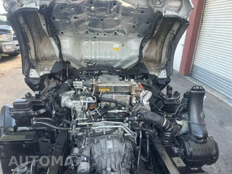 2019 Isuzu NRR Base – miniatura 11
