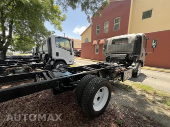 2019 Isuzu NRR Base – miniatura 8