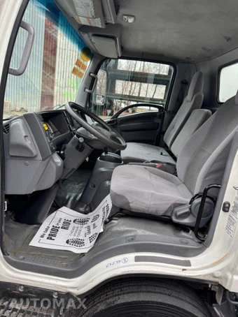 2019 Isuzu NRR Base Low Tilt – miniatura 8