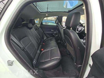 2019 Jaguar E-PACE S – miniatura 16