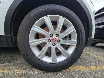 2019 Jaguar E-PACE S – miniatura 24