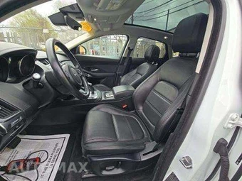 2019 Jaguar E-PACE S – miniatura 6