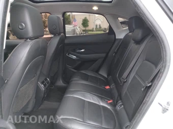 2019 Jaguar E-PACE S - miniatura 24