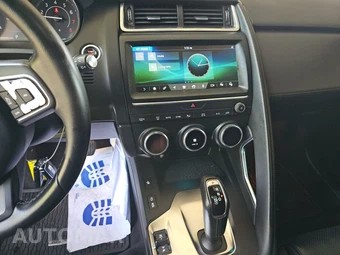 2019 Jaguar E-PACE SE – miniatura 11