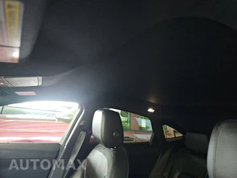 2019 Jaguar E-PACE SE – miniatura 17