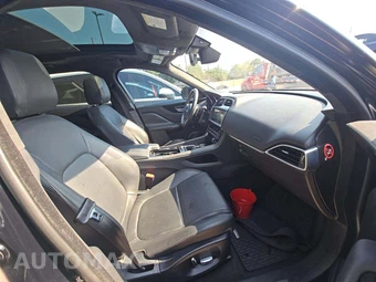 2019 Jaguar F-PACE Premium - miniatura 15