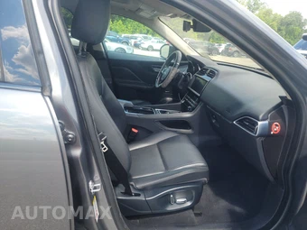 2019 Jaguar F-PACE Premium – miniatura 8
