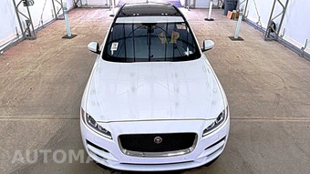 2019 Jaguar F-PACE Premium – miniatura 2