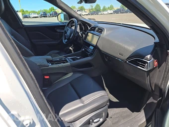 2019 Jaguar F-PACE Premium – miniatura 8