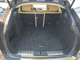 2019 Jaguar F-PACE Premium – miniatura 16