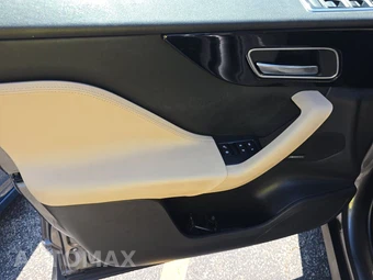 2019 Jaguar F-PACE Premium – miniatura 9