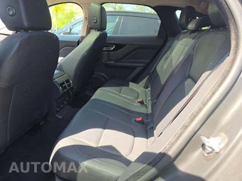 2019 Jaguar F-PACE Premium – miniatura 13