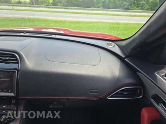 2019 Jaguar F-PACE S – miniatura 19