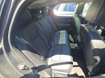 2019 Jaguar F-PACE – miniatura 16