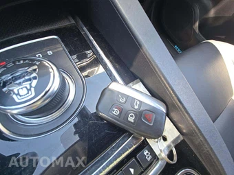 2019 Jaguar F-PACE – miniatura 8