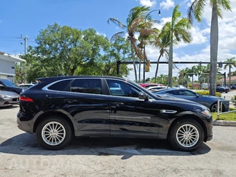 2019 Jaguar F-PACE – miniatura 10