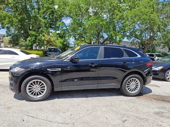 2019 Jaguar F-PACE – miniatura 3