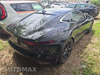2019 Jaguar F-TYPE P300 Coupe – miniatura 3