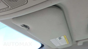 2019 Jaguar XE 25t Premium – miniatura 24