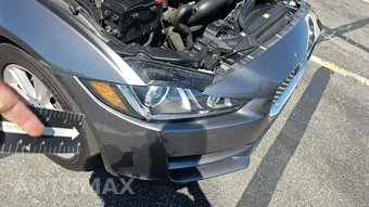 2019 Jaguar XE 25t Premium – miniatura 25