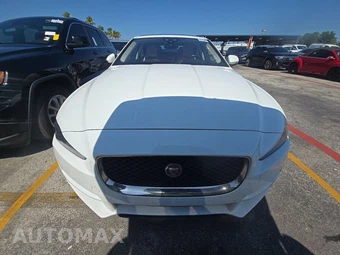 2019 Jaguar XE 25t Prestige – miniatura 2