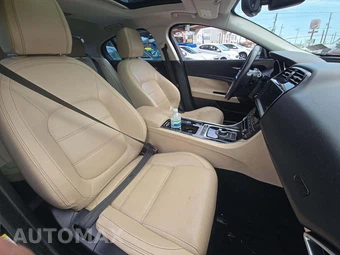 2019 Jaguar XE 25t Prestige – miniatura 18