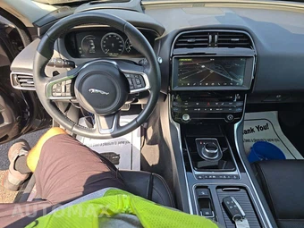 2019 Jaguar XE 25t Prestige – miniatura 10