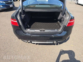 2019 Jaguar XE 25t Prestige – miniatura 14