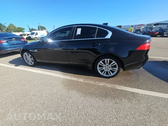 2019 Jaguar XE - miniatura 6