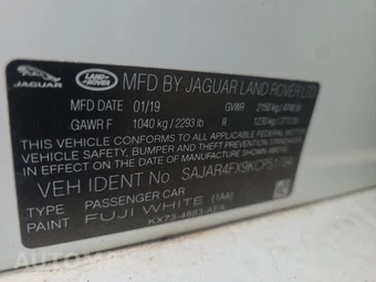 2019 Jaguar XE – miniatura 14