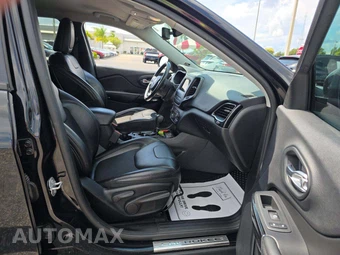 2019 Jeep Cherokee Altitude Edition - miniatura 15