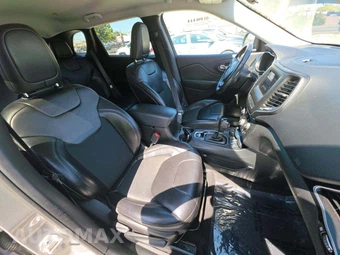 2019 Jeep Cherokee Altitude Edition - miniatura 15
