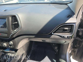 2019 Jeep Cherokee Altitude Edition - miniatura 16