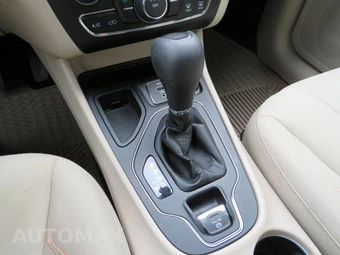 2019 Jeep Cherokee Latitude - miniatura 21