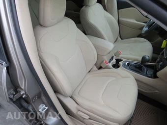2019 Jeep Cherokee Latitude - miniatura 32