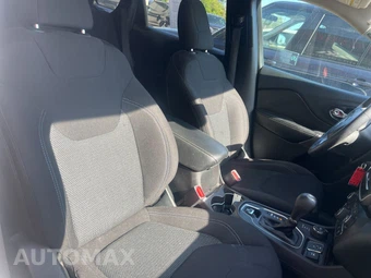 2019 Jeep Cherokee Latitude - miniatura 25