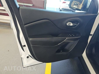 2019 Jeep Cherokee Latitude - miniatura 9