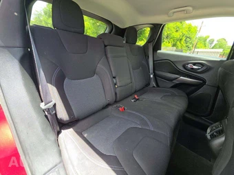 2019 Jeep Cherokee Latitude - miniatura 13