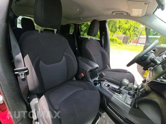 2019 Jeep Cherokee Latitude - miniatura 15
