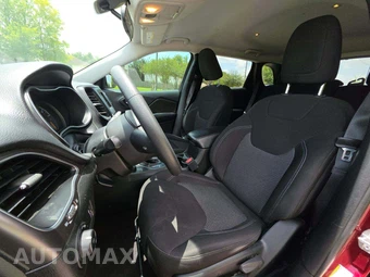 2019 Jeep Cherokee Latitude - miniatura 3