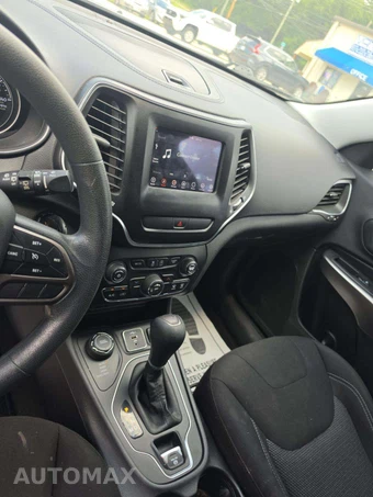 2019 Jeep Cherokee Latitude - miniatura 10