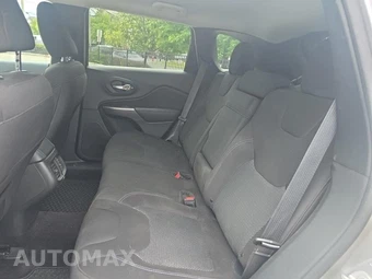 2019 Jeep Cherokee Latitude - miniatura 16