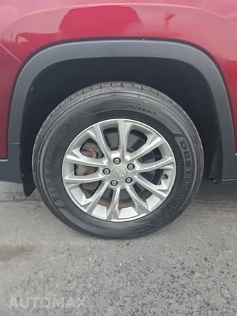 2019 Jeep Cherokee Latitude - miniatura 8